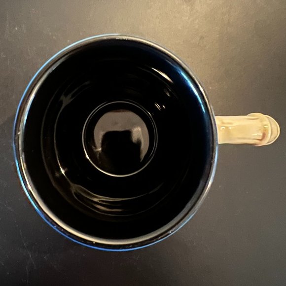 Rainforest Cafe Trading Company Ceramic Mug  3D Embossed  Logo - Picture 4 of 6